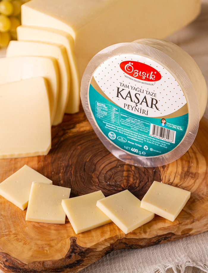 ÖZIŞIK TAM YAĞLI TAZE KAŞAR PEYNİRİ 400 GR