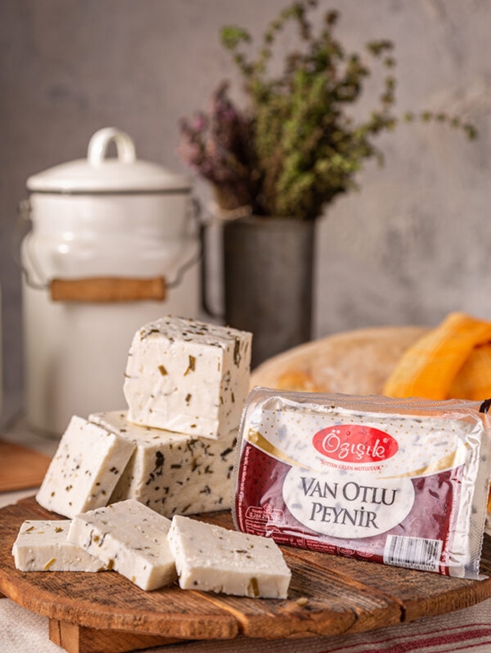 ÖZIŞIK VAN OTLU PEYNİR 400 GR