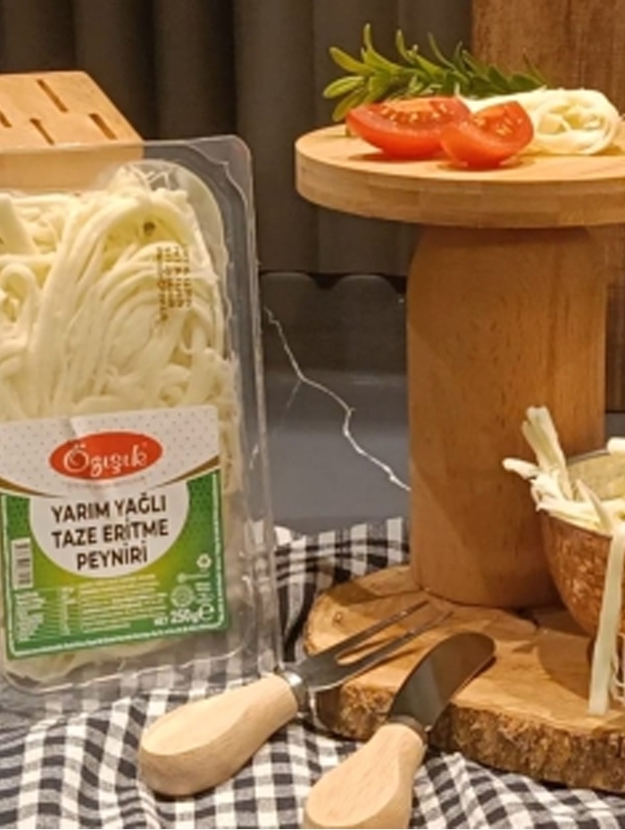 ÖZIŞIK YARIM YAĞLI ÇEÇİL TAZE ERİTME PEYNİRİ