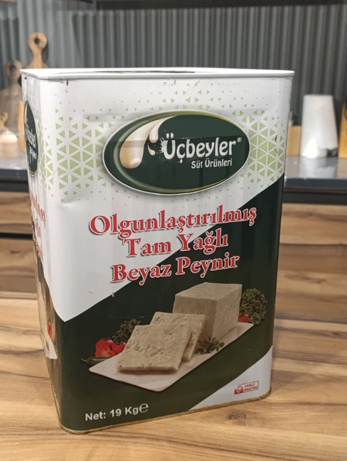 ÜÇBEYLER OLGUNLAŞTIRILMIŞ TAM YAĞLI BEYAZ PEYNİR 19 KG